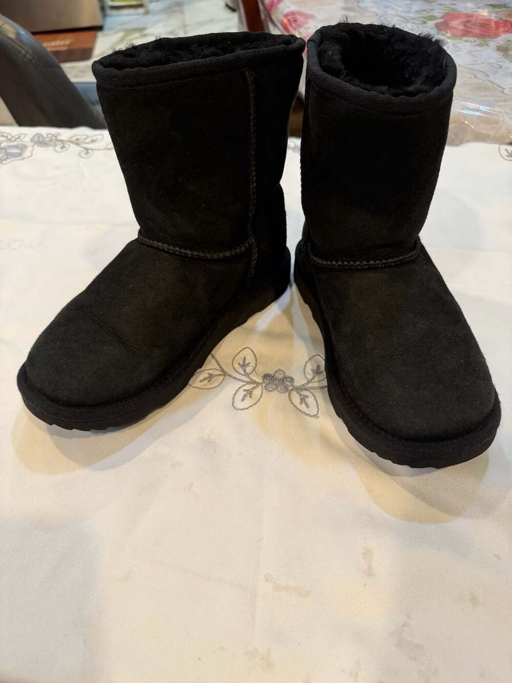 UGG Classic II Short Boots Black Suede Shearling Lined - Picture 5 of 8
